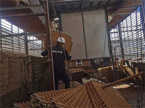 玻璃鋼冷卻塔為什么會進(jìn)行定期清洗,冷卻塔清洗的好處